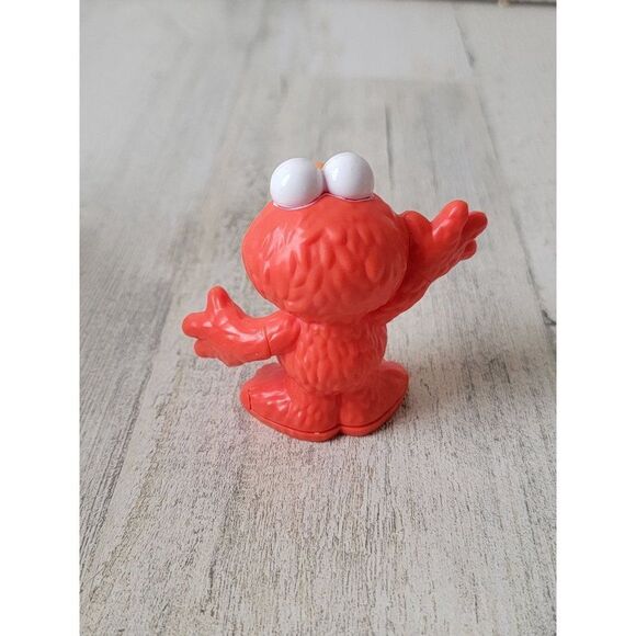 Sesame Workshop Elmo Hasbro toy figure red mini - Picture 3 of 4